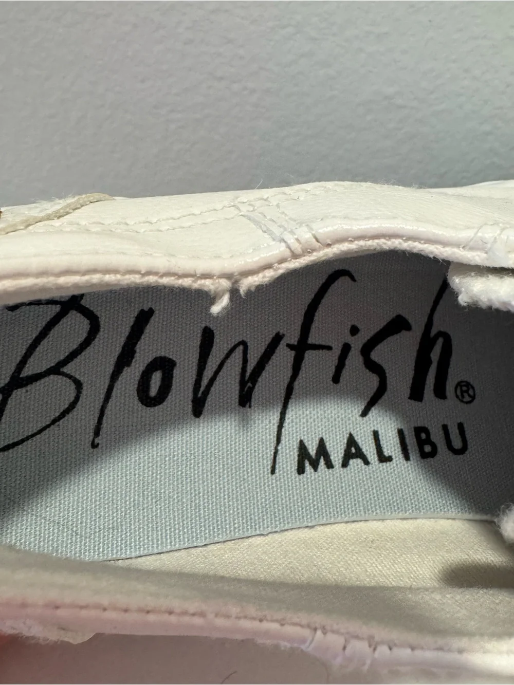 Blowfish Women's Low-Top White Canvas-Style Lace-Up Sneakers